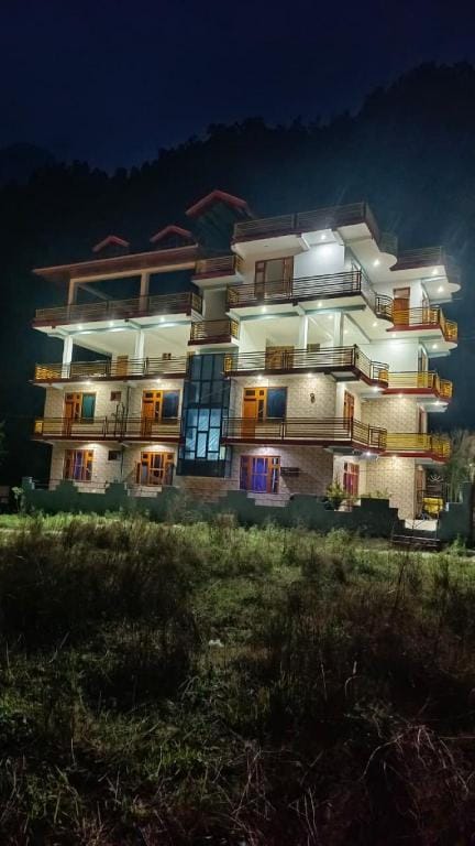 Shesh Besh Guest House & Restaurant Hotel in Himachal Pradesh