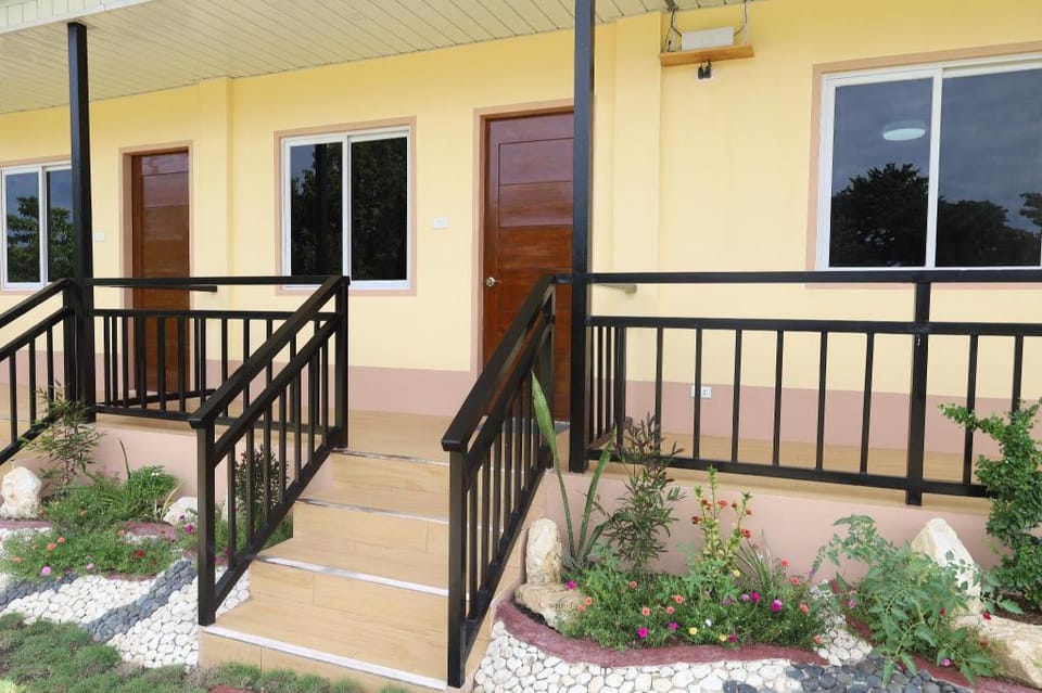 Backroad Guest House Hotel in Siquijor
