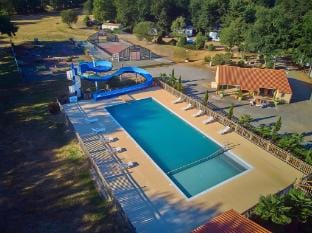 M.Home ACCES F004 3chbr/6pers Campground/ 
RV Resort in Pays de la Loire