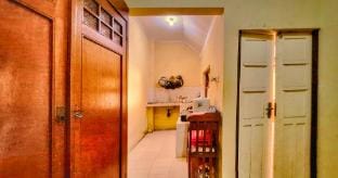 Pondok Keluarga Mugi Remen Syariah Vacation rental in Yogyakarta