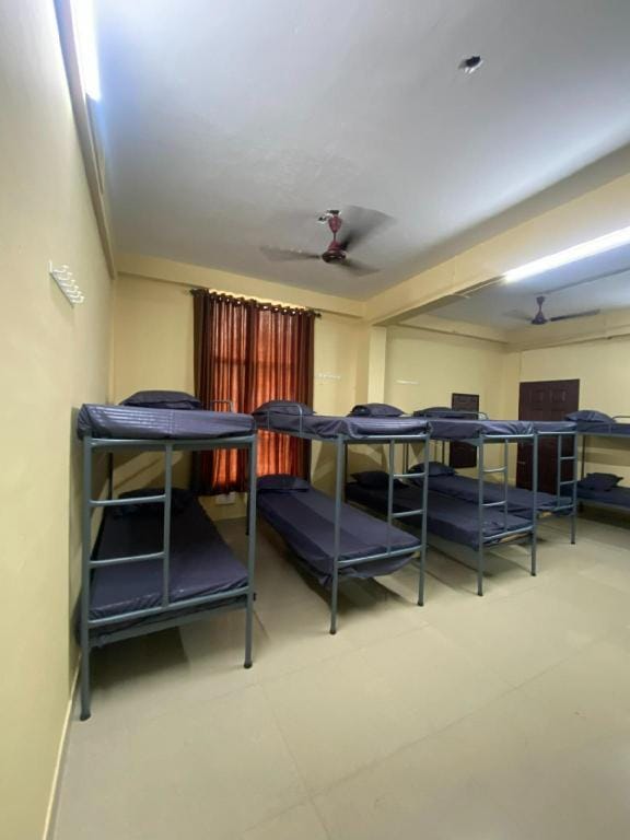 Suryagayathri Rest Home Kozhikode Lodge in Kozhikode