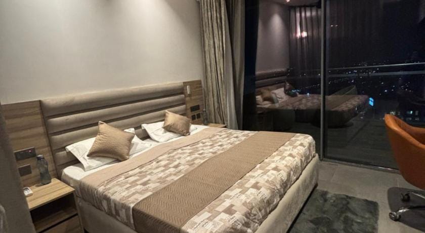 Supernova Lux Spira 94 Hotel in Noida