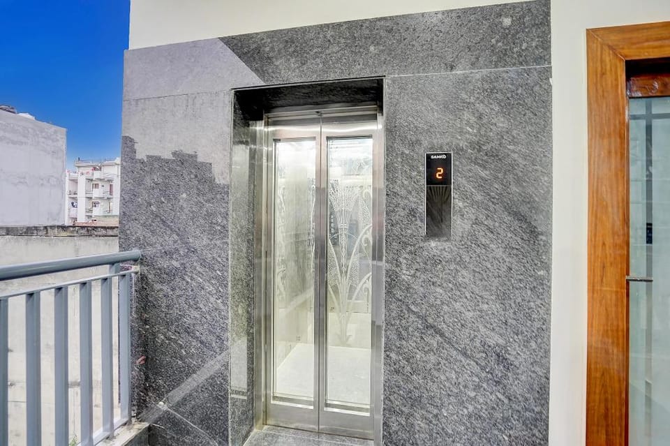 FabHotel The Royal Kishan Complex Hotel in Noida