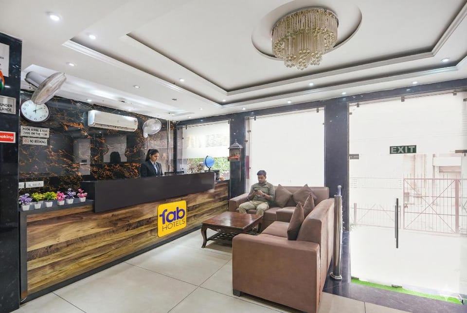 FabHotel Sun Plaza - Near Delhi Airport Hotel in New Delhi