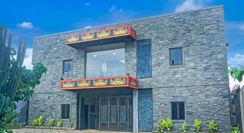 Dancenter Plain C Lake Hotel in Indonesia