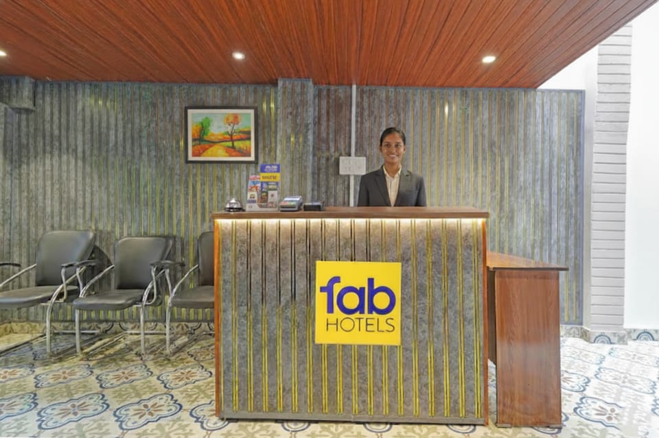 FabHotel Swaraj - Sankat Mochan Temple Hotel in Varanasi