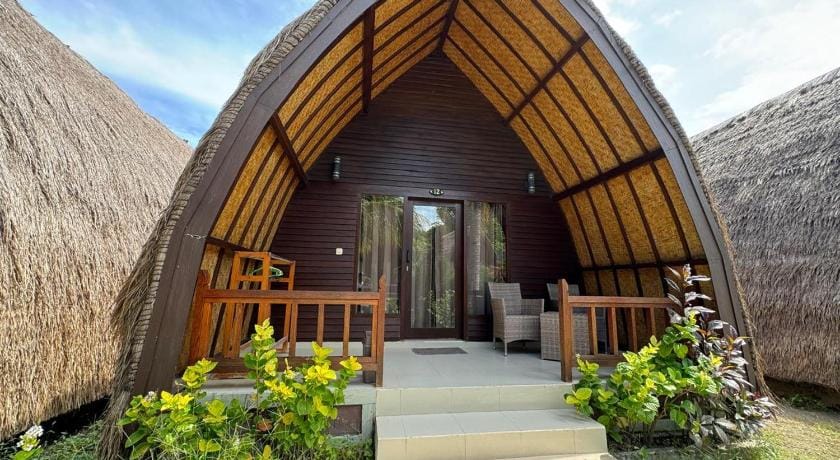 Sandy Beach Bungalows Hotel in Pemenang