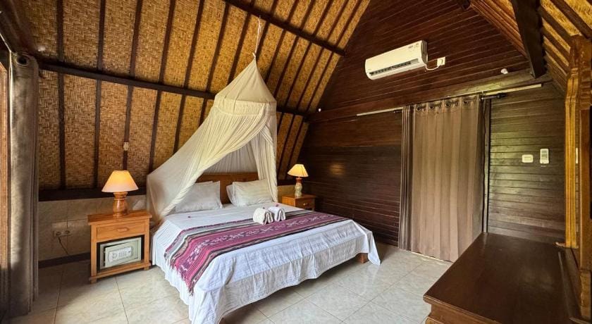 Sandy Beach Bungalows Hotel in Pemenang