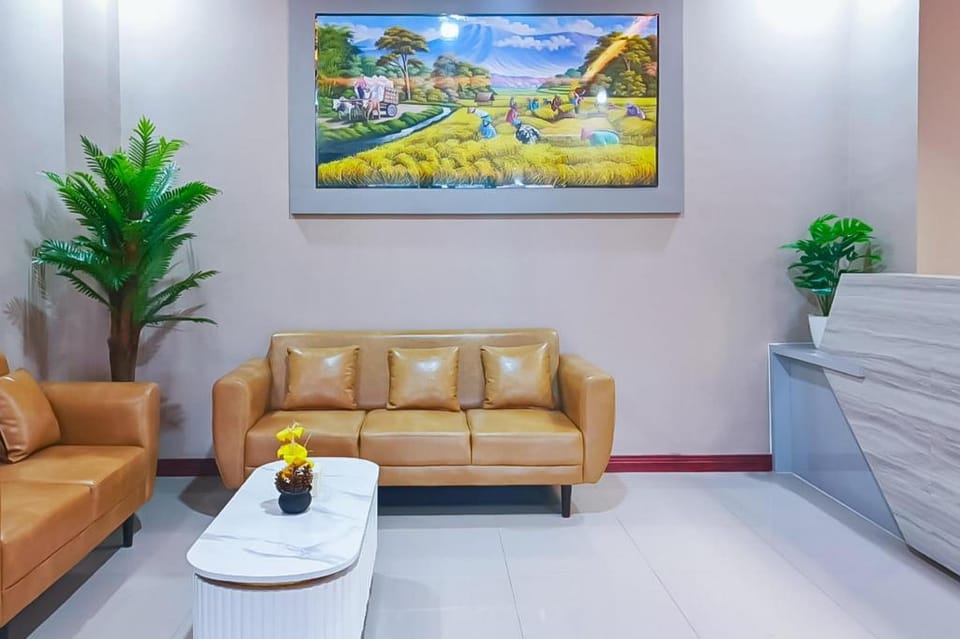 Urbanview SANT Hotel Syariah near Stasiun Tegal Hotel in Indonesia