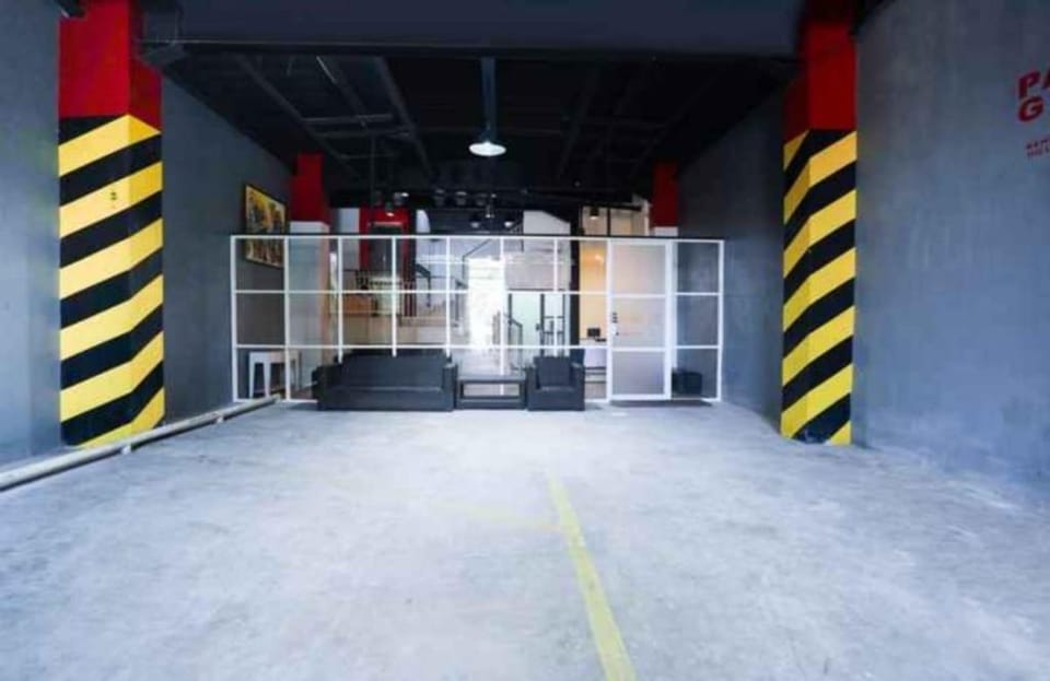 P Art Near Stasiun Gubeng Hotel in Surabaya