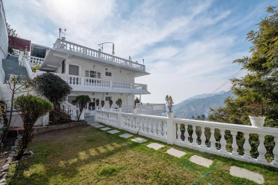 Syona Resort Hotel in Uttarakhand