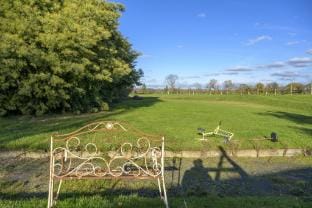 Beautiful 2-Bed Lakeside Gîte in Montenay Riad in Pays de la Loire