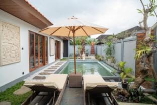 Deli's Villa Ubud Villa in Tampaksiring