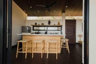 DUNIA VILLA|2BR Luxury villa|Sea View|Private Pool Villa in West Praya