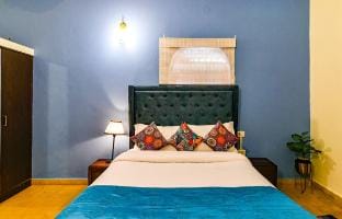 The White House with Private Pool, Calangute Beach Villa in Calangute