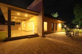 AMcroos Villa in Negombo