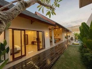 Villa Sinergi Seminyak 6 Villa in North Kuta