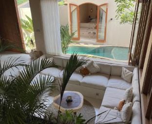 Villa Casablanca Lombok - Rooftop & Private Pool Villa in Pujut