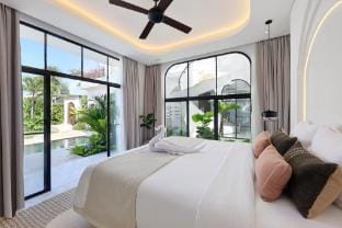 Stylish 3BR Villa, Private Pool, Family! Canggu Villa in North Kuta