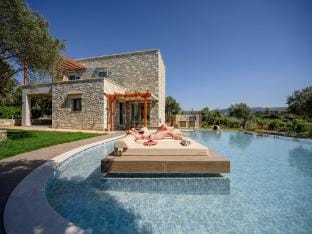 Villa in Prinos with Pool near Beach Villa in Crete Region