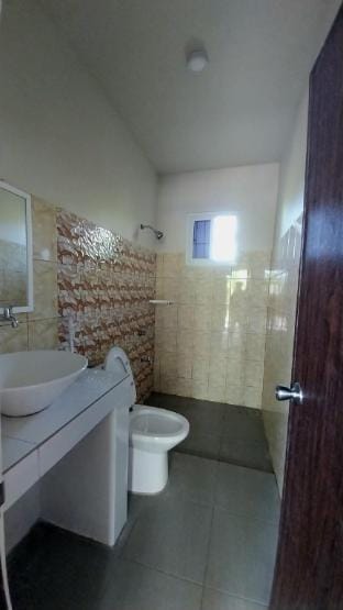 Beachfront AC 3-Bedrm Villa,14pax, 10pax  xtra@400 Villa in La Union