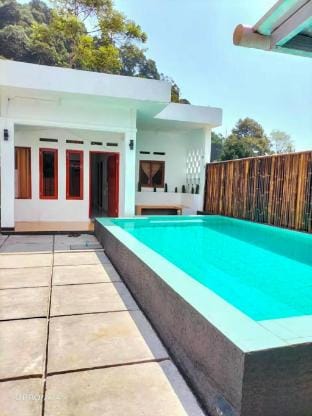 Villa Cahaya2 taman nasional gunung halimun salak  Villa in West Java