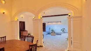 The RidgeColonial Villa - 10 min walk to Beach Villa in Ahangama
