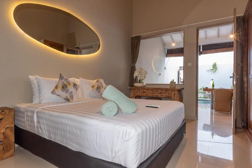 Ubud plunge pool villa Hotel in Kuta