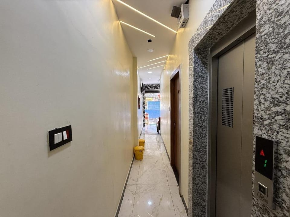 DhamStay Hotel Shree Prem Palace Near Mahakaleshwar Temple Ujjain Hotel in India
