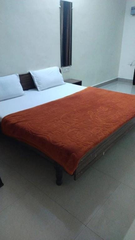 Gopi Dham Ashram Haridwar Hotel in Uttarakhand
