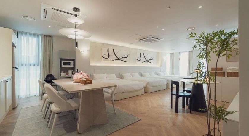 Mantova. Family suite, 5mins Myeongdong, Shopping Hotel in Seoul