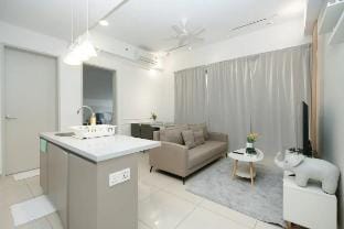 Skyline 1BR @ Trion KL 63 | High Floor City Views Apartment in Federal Territory of Kuala Lumpur