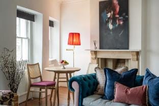 Suite 4, Berkeley Suites Apartment in Bristol