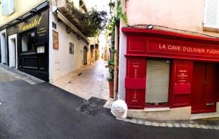 Beautifully bright apartment in Old Town St Tropez Apartment in Saint-Tropez