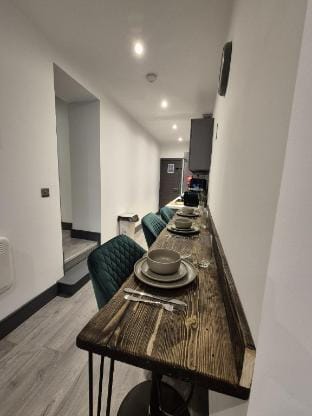 The Cotswold Escape 14 - City Centre Apartment in Bradford