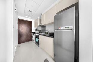 Stayshort - Damac Hills sleeps 2 near Golf Courses Apartment in Dubai