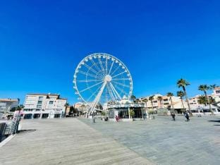 Stylish Beachside Stay, Cap dAgde Apartment in Agde