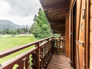 Chalet in Morillon with Heated Pool Apartment in Morillon