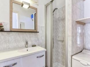 Bright Retreat by the Beach Apartment in Agde