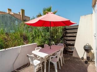 Bright Retreat by the Beach Apartment in Agde