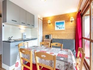 Ski-In Apartment in Chamrousse Apartment in Provence
