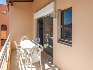 Coastal Retreat with Pool Access Apartment in Agde