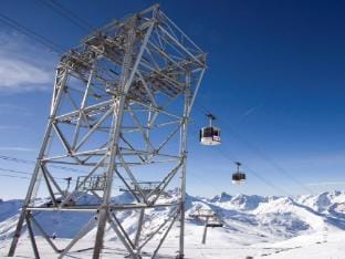 Bright Escape Near Ski Resort Apartment in Les Deux Alpes