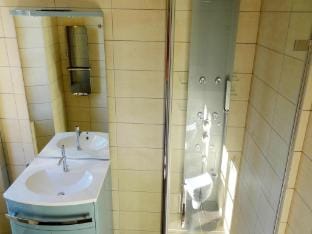 Chateau Comfort in Provence Apartment in Sault