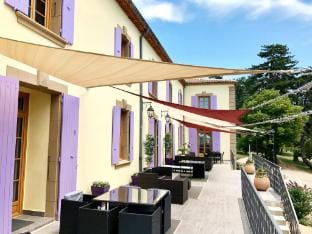 Chateau Comfort in Provence Apartment in Sault