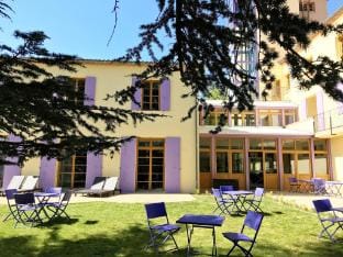 Chateau Comfort in Provence Apartment in Sault