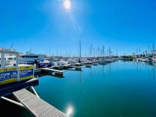 Sunny Waterfront Apartment Apartment in Agde