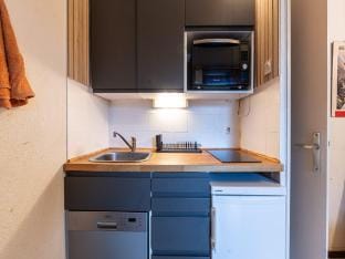 Studio in Morillon with Stunning Mountain Views Apartment in Morillon