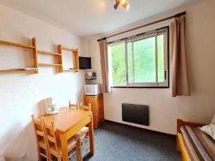 Top-Floor Tranquility Stay Apartment in Les Deux Alpes