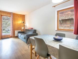 Apartment in Saint-Sorlin near Ski Slopes Apartment in Saint-Sorlin-d'Arves